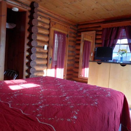 Seven Dwarfs Cabin - On The Brook Cabins Lake George Kültér fotó
